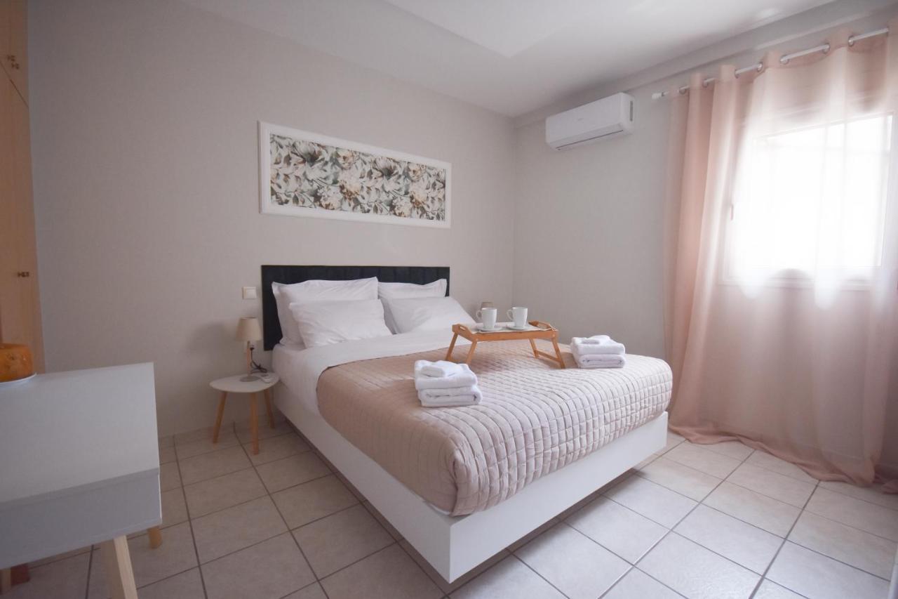 K&C Rooms- Apartments Markópoulon エクステリア 写真