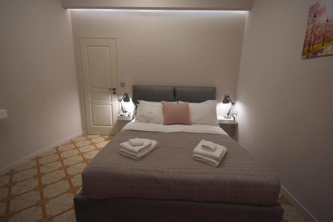 K&C Rooms- Apartments Markópoulon エクステリア 写真